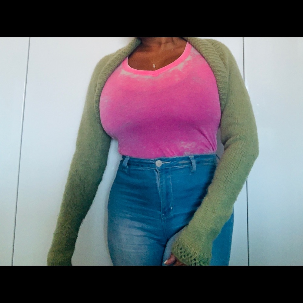CLEARANCE! $18 Cozy hand knit shrug fits all sizes